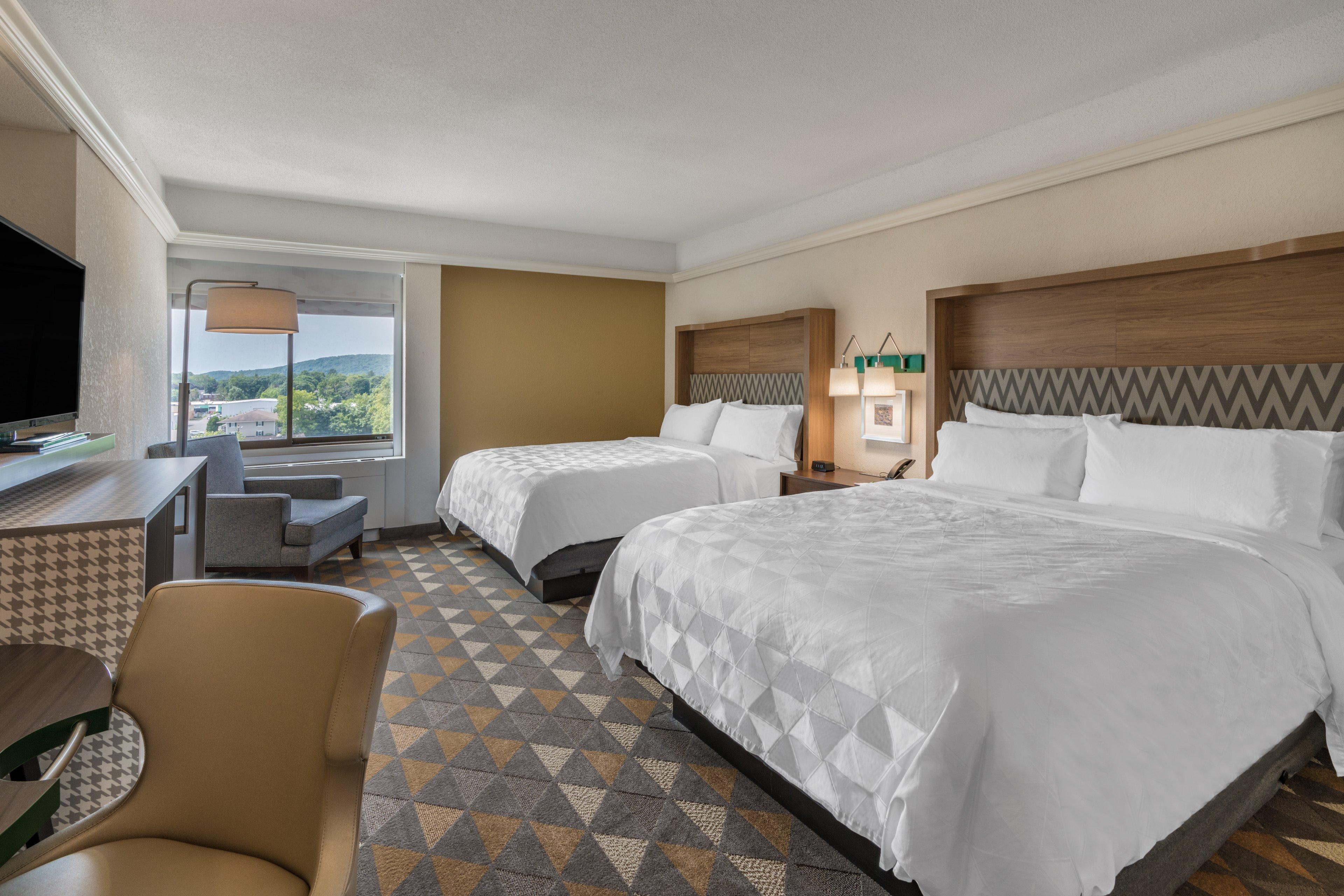 Holiday Inn & Suites Pittsfield-Berkshires By Ihg Екстериор снимка