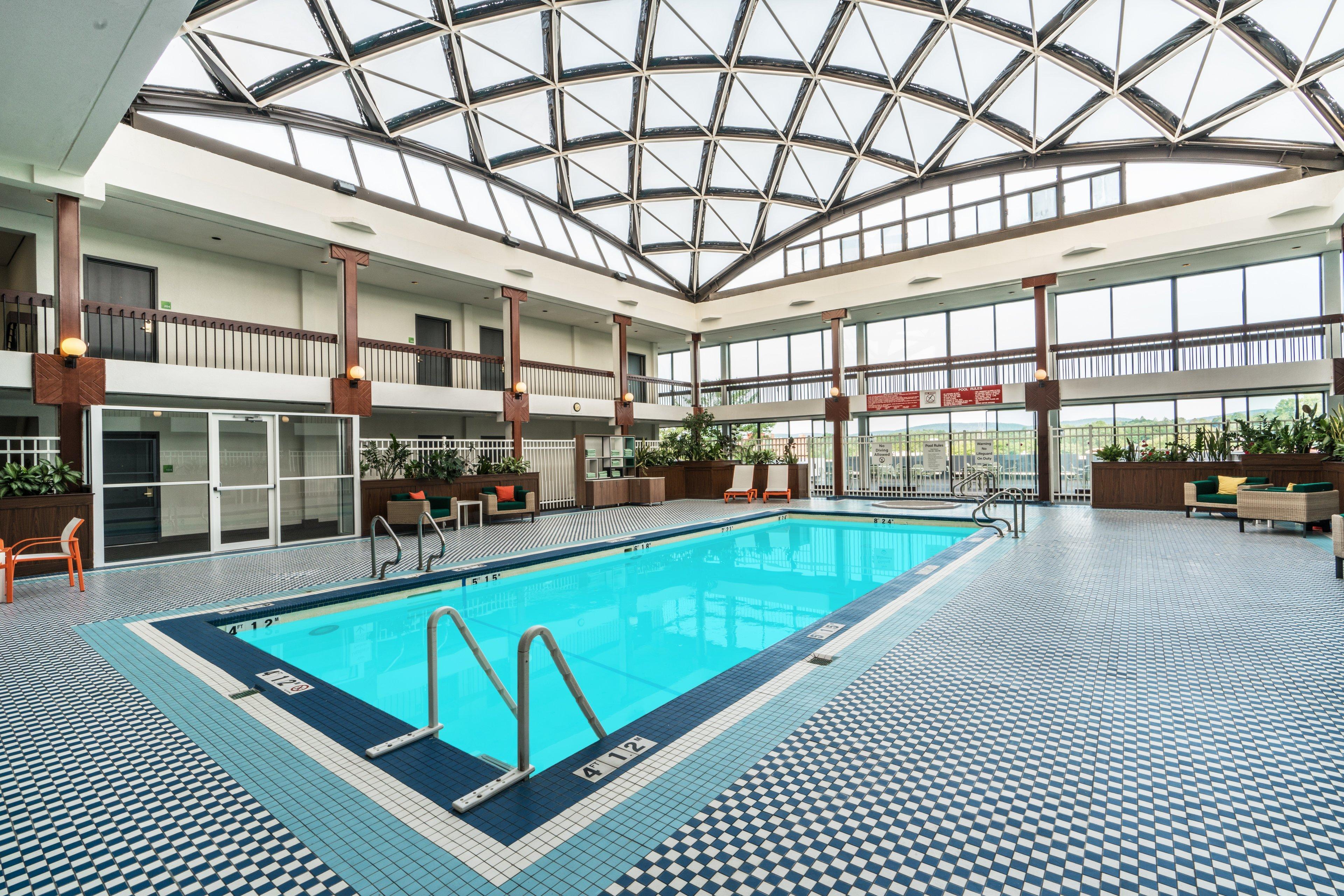 Holiday Inn & Suites Pittsfield-Berkshires By Ihg Екстериор снимка