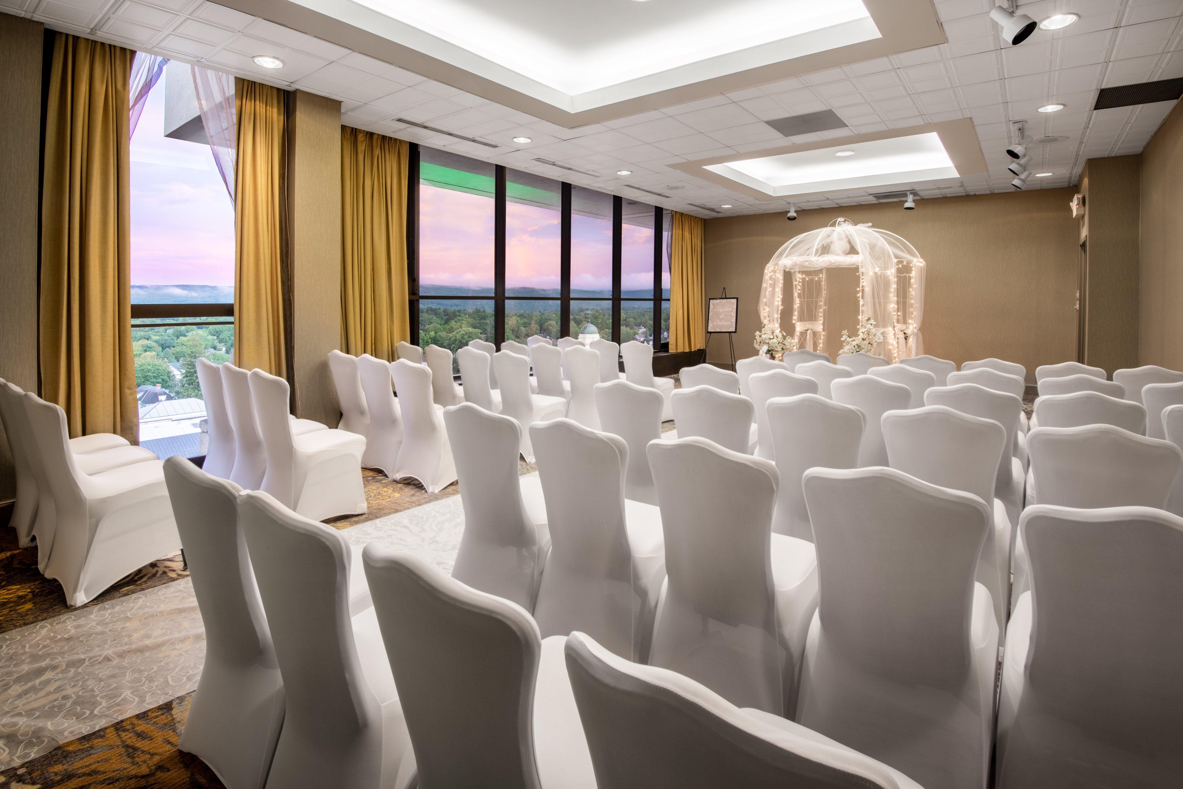 Holiday Inn & Suites Pittsfield-Berkshires By Ihg Екстериор снимка